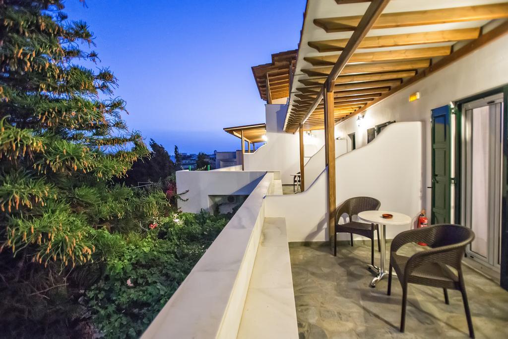 Parathyro Sto Aigaio 1 Tinos