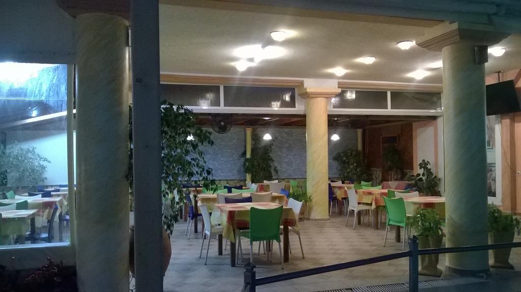 Hotel Spiros 3*