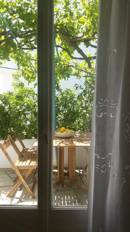 Thavma Summer House
