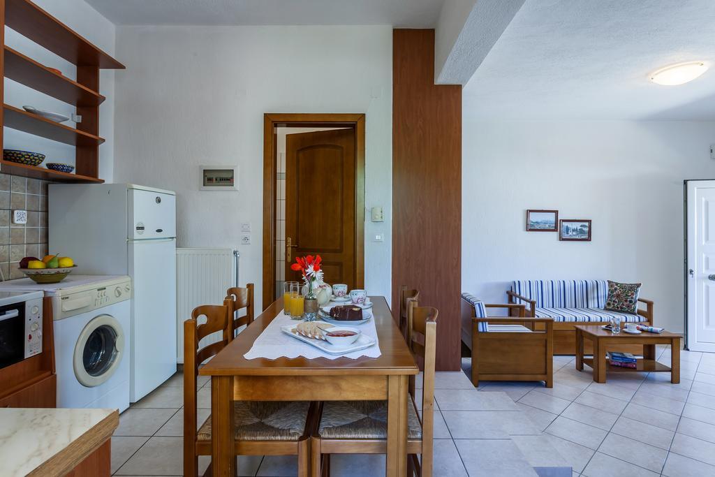 Lithos Skopelos Town