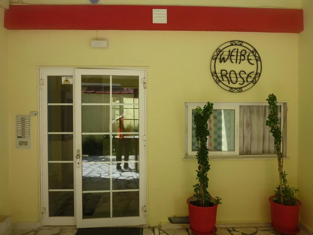 Hotel White Rose *