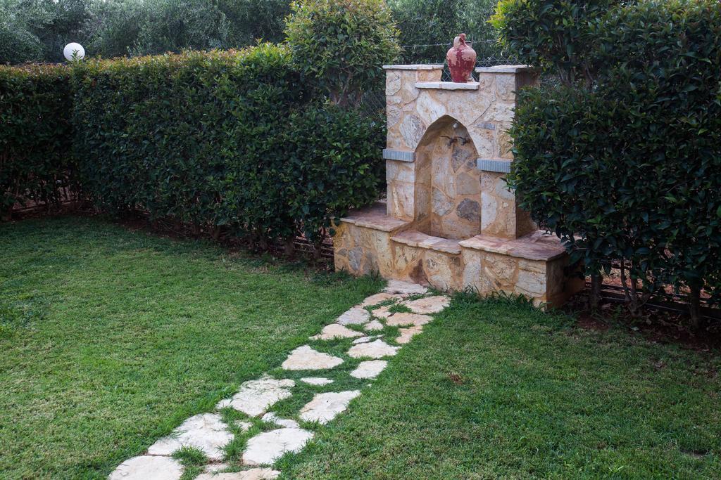Holiday home Olives House Vromonerion