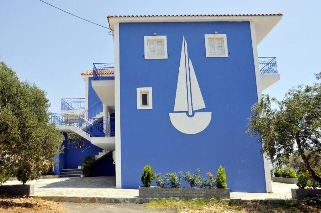 Folies Apartment