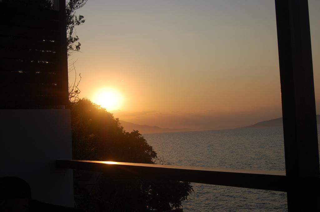 Asmini Pefki (Evia)