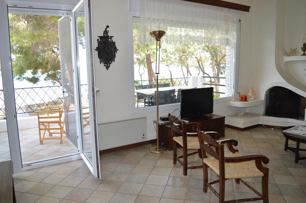 Apartment Top Ellen Vourvourou