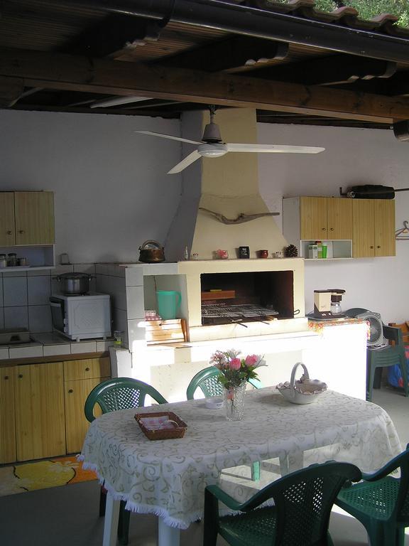 Apartment Dallas Vourvourou