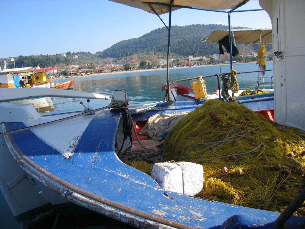 Opos Agapate * Pefki (Evia)