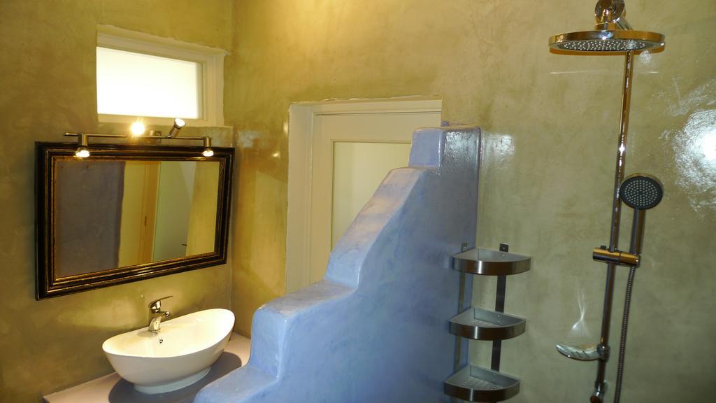 Drakkar Fira (Santorini)