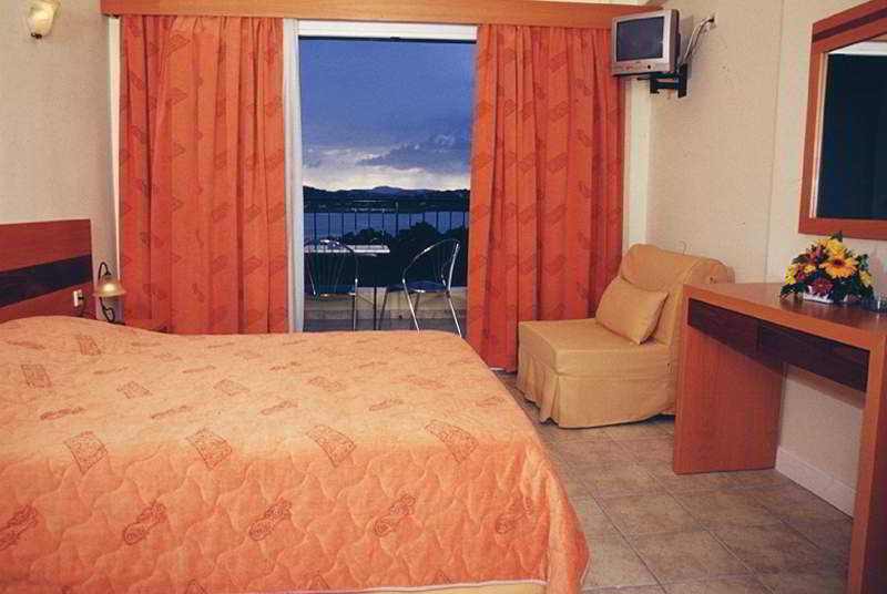 Hotel Corfu Hellinis 3*