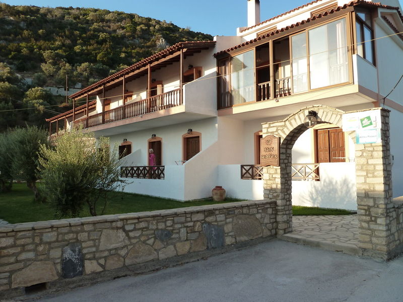Aparthotel Apartmets Sunwaves 2*