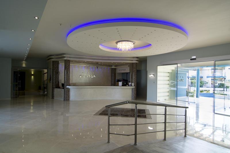 Hotel Grand Platon 4*