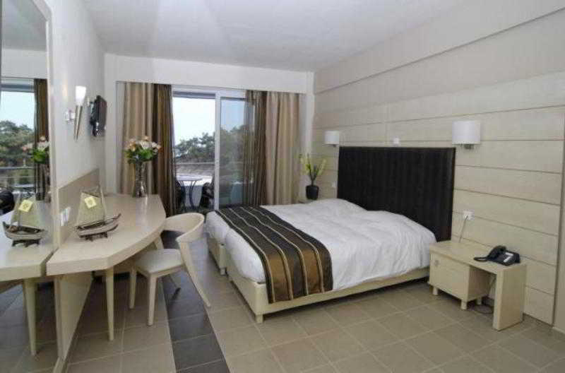 Hotel Aeolis Thassos Palace 4*