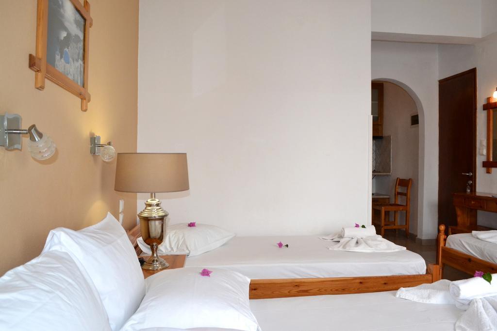 Aiolos House Skiathos Town