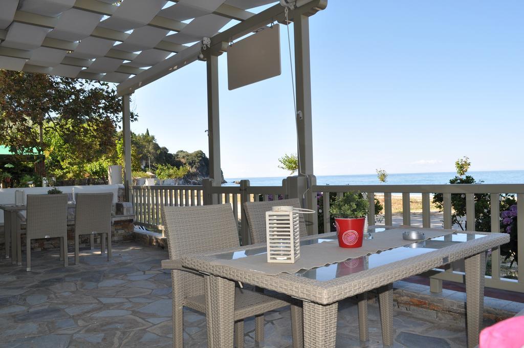 Studios Yalos Chorefton