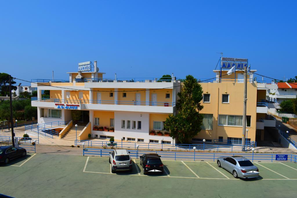 Aparthotel Adonis 3*