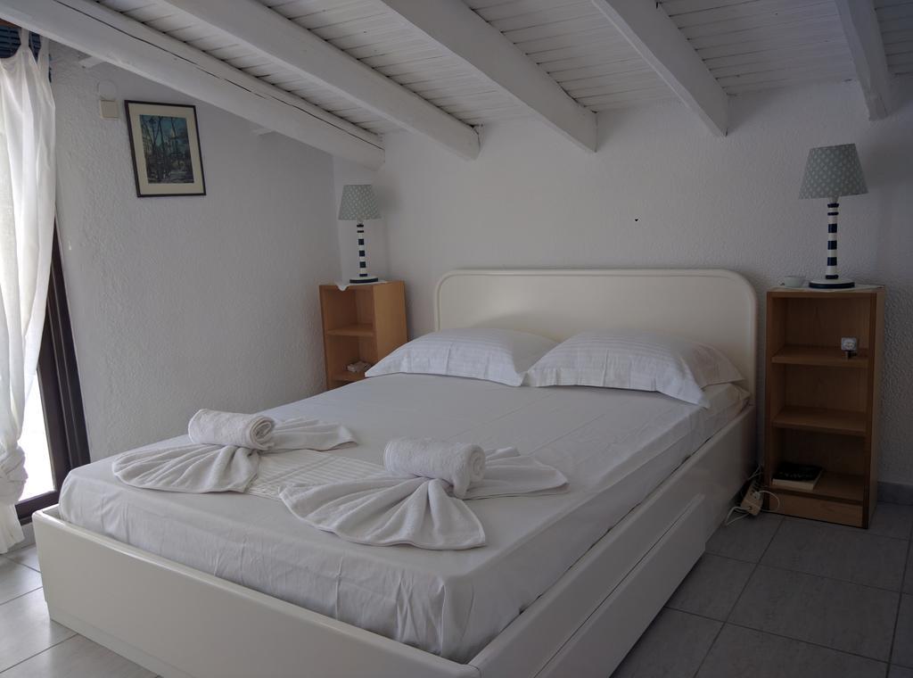 Villa Beach Front Chanioti Polychrono