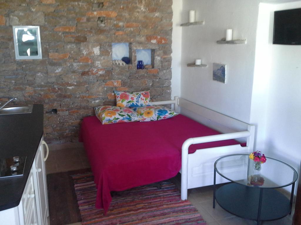 Ampelos Folegandros Town