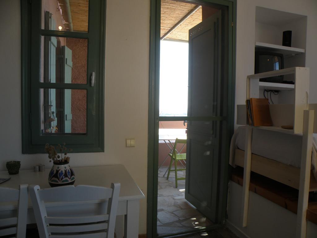 Apartment Spitakia Vourkari
