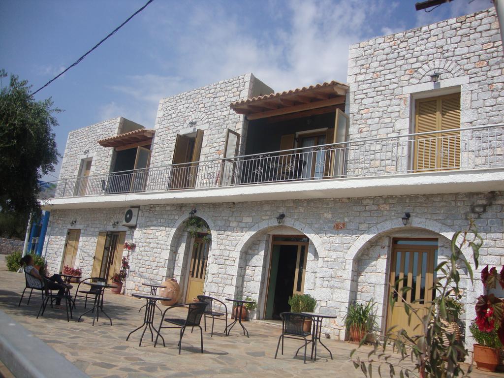 Guest house Kafiona Pyrgos Dirou