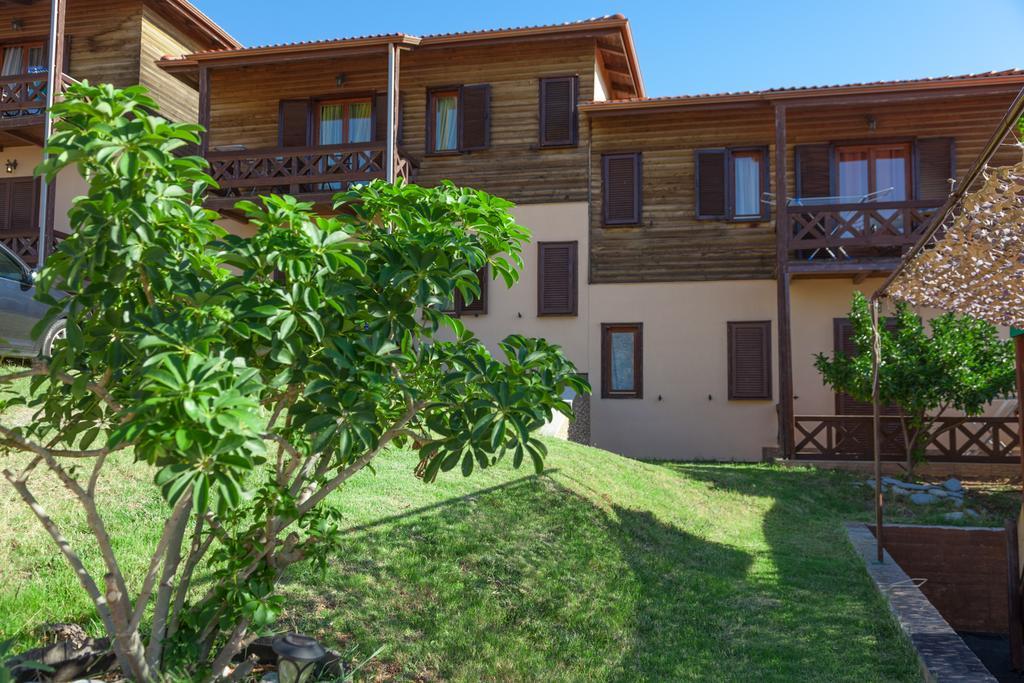 Apartment Wooden Nest Akhladheri