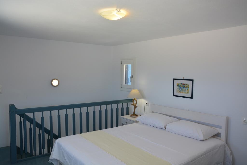 Apartment White Blue & *