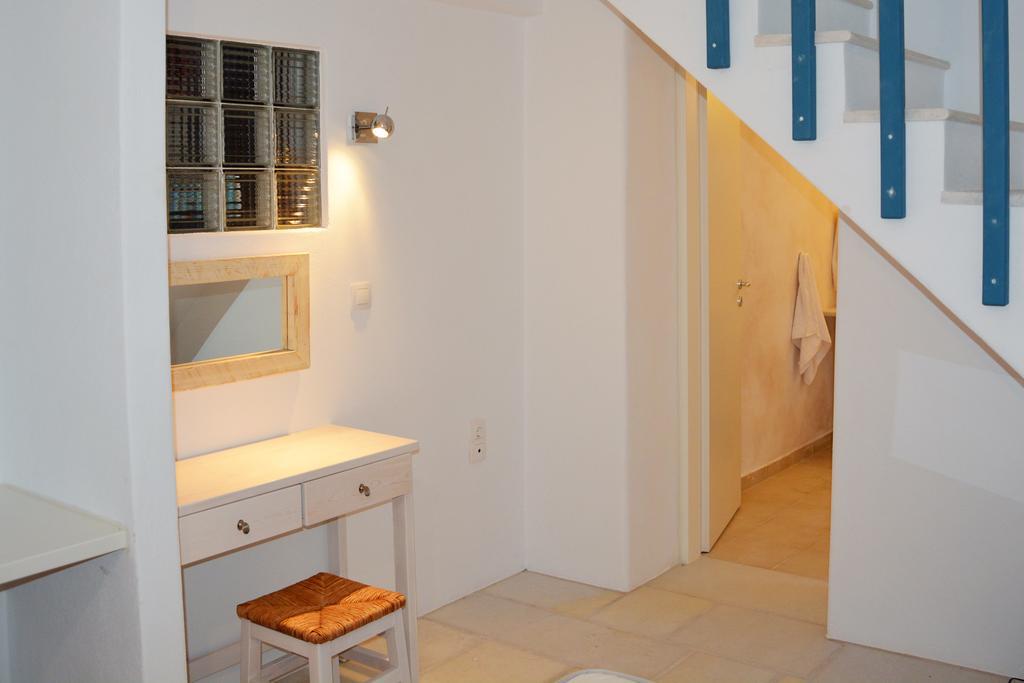 White Blue & Parikia (Paros)