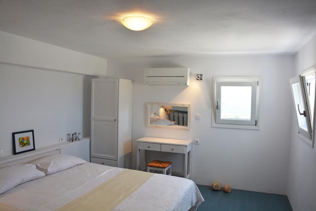 Apartment White Blue & Parikia (Paros)