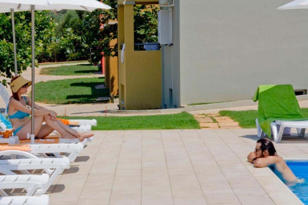Aparthotel Fournia Village 3*