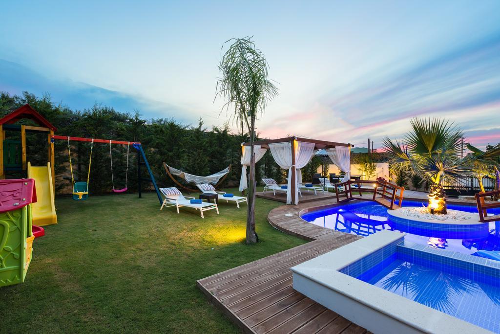 Villa Eva & Dimitrios Villas, Captivating Oasis With Pools & Bbq, By Thinkvilla Panormos (Crete)