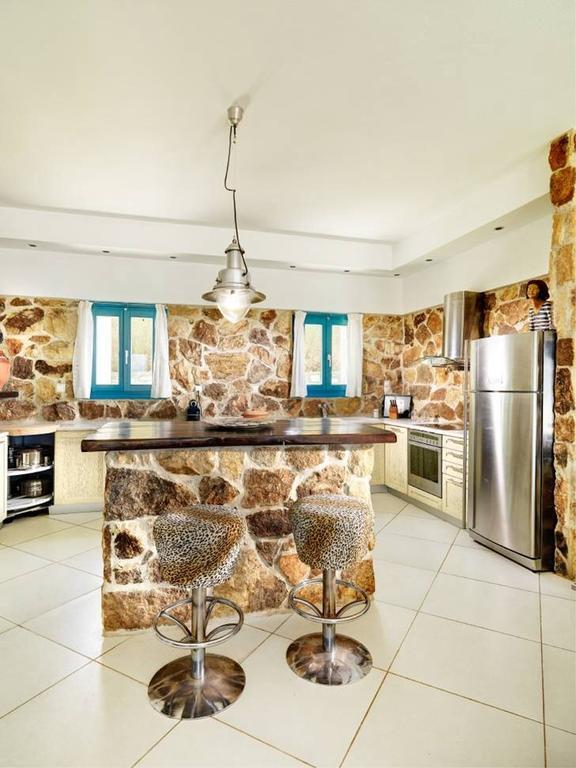 Villa Polos Private Villa