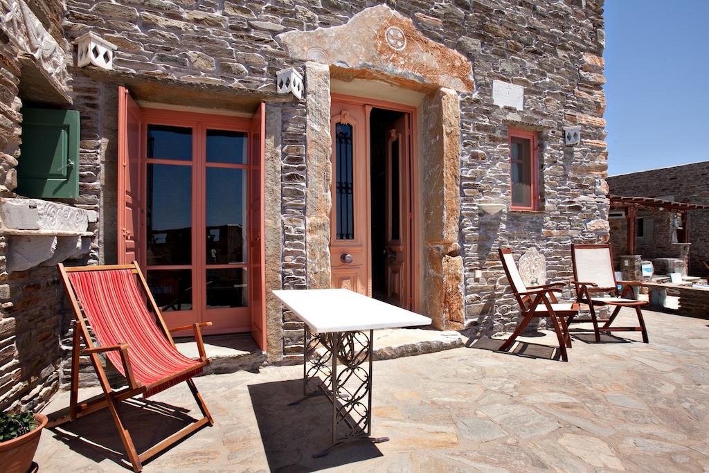 Tinos Habitart Triandaros (Tinos)