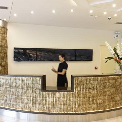 Athens Avenue Hotel