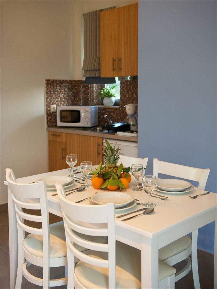 Aparthotel Mantinia Bay 3*