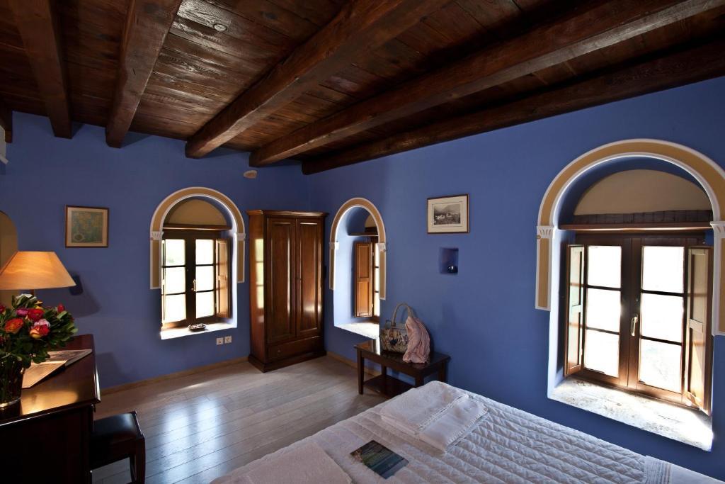 Mavromichalai Hotel