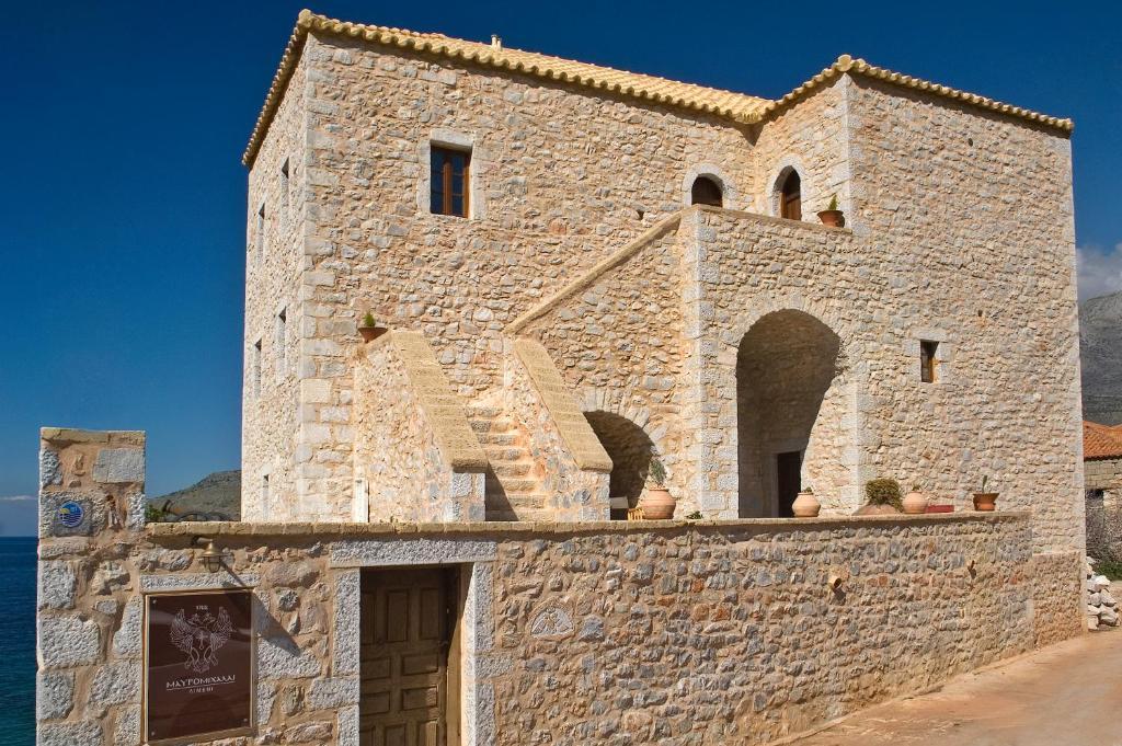 Mavromichalai