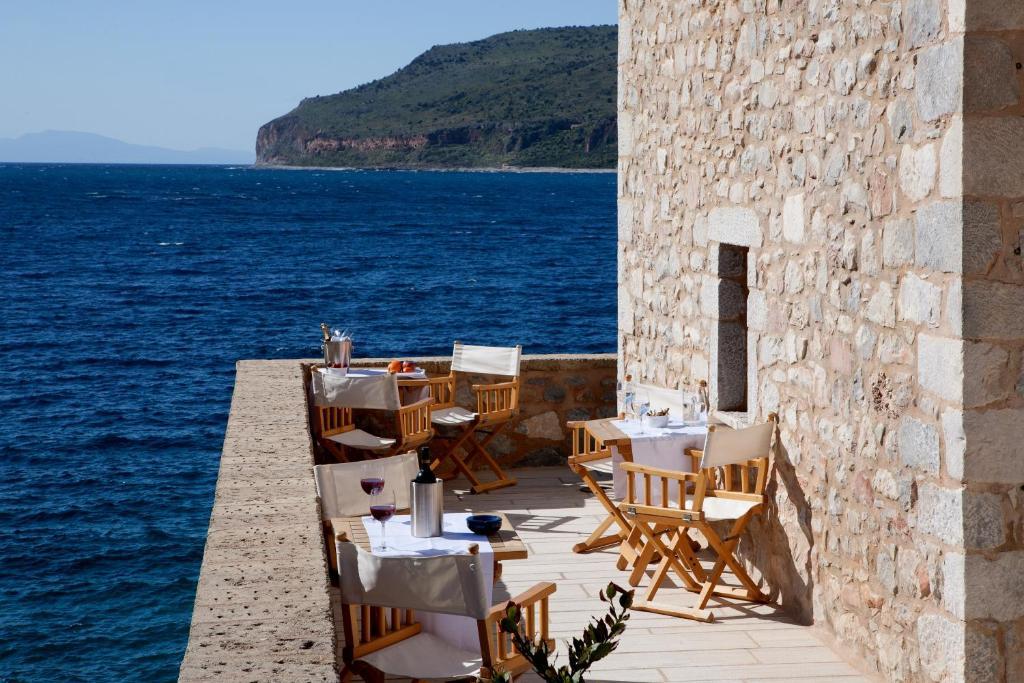 Hotel Mavromichalai