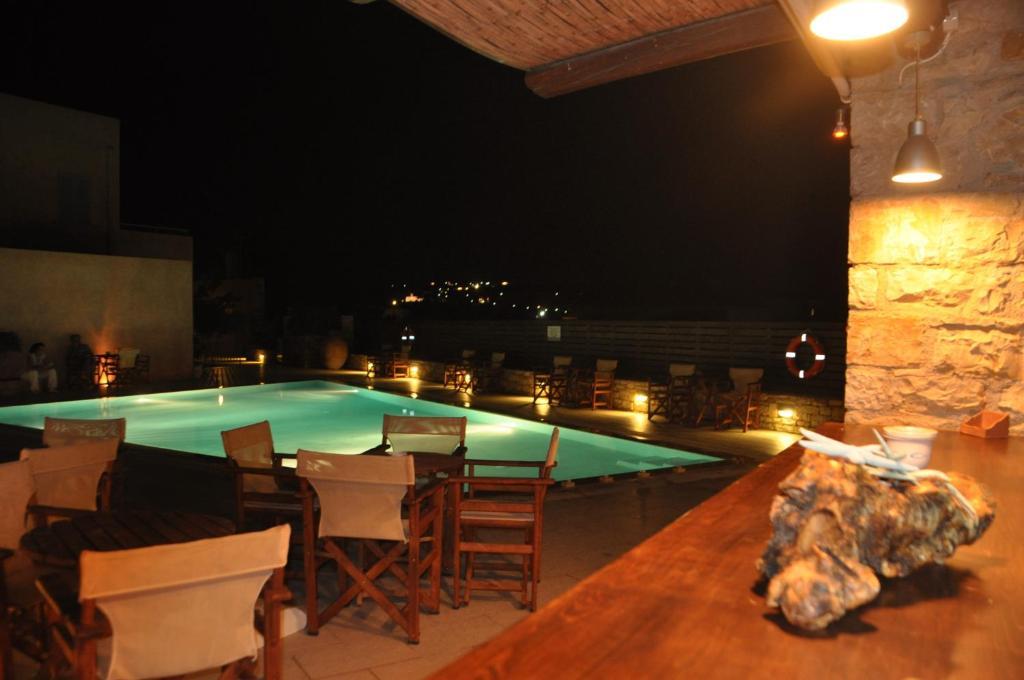 Petradi Aparthotel Livadi (Kythira)