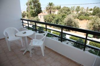 Aparthotel Debby