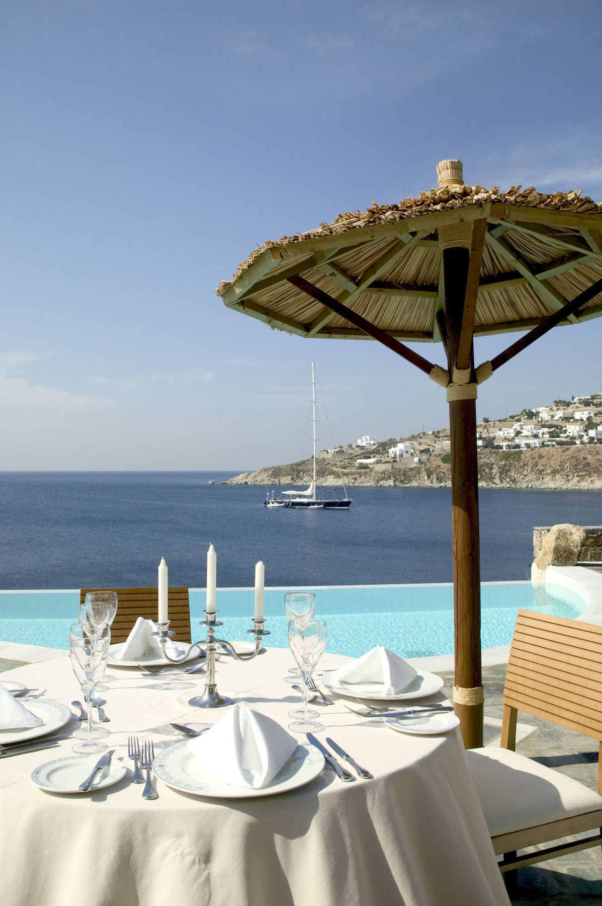 Petasos & - Small Luxury Of The World
