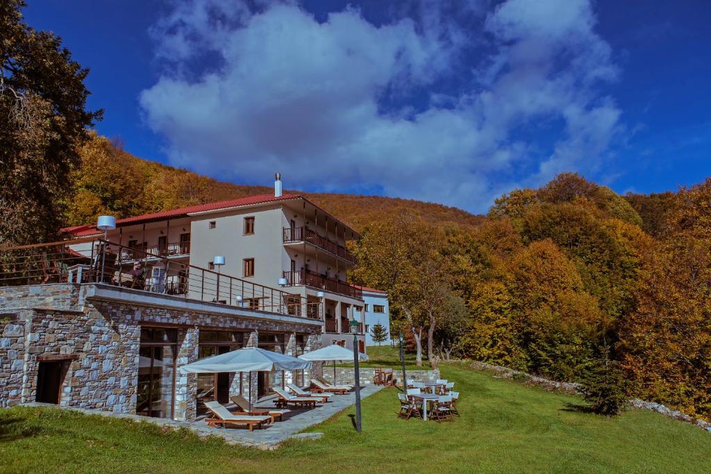 Manthos Mountain & Hotel