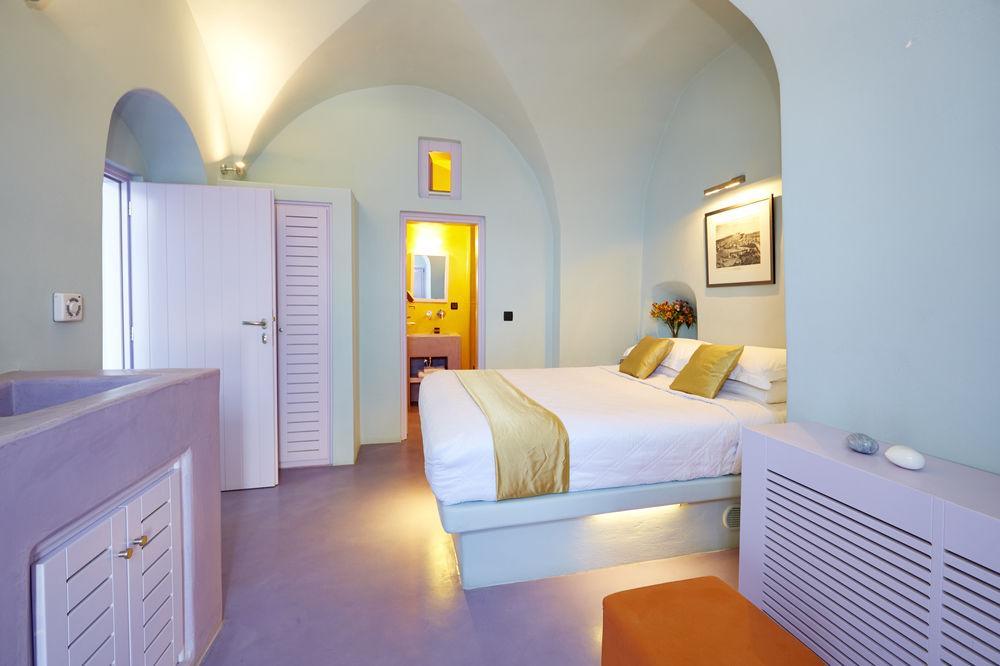Hotel Caldera Cliff 4*