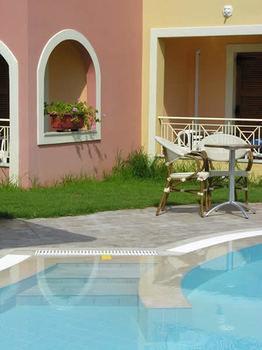 Aparthotel Aronda 3*