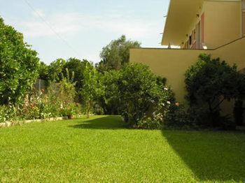 Aparthotel Aronda