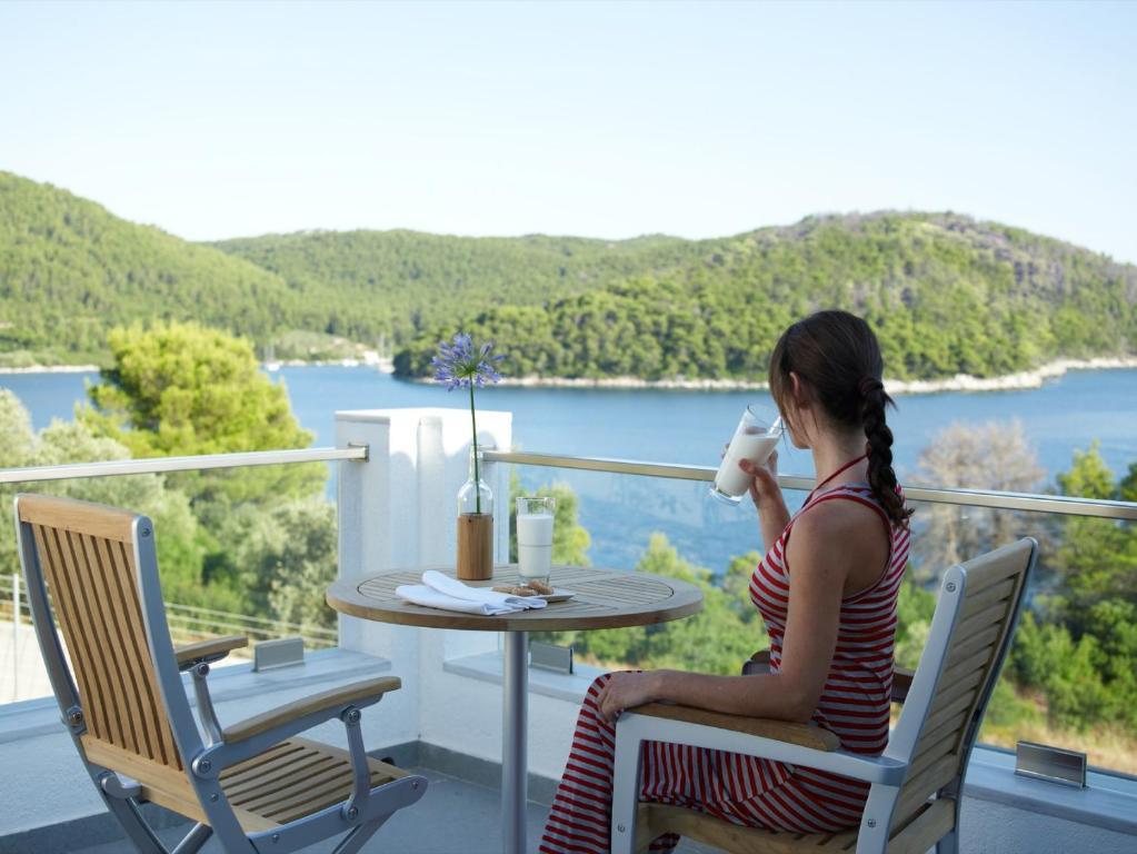 Adrina & 5* Panormos (Skopelos)