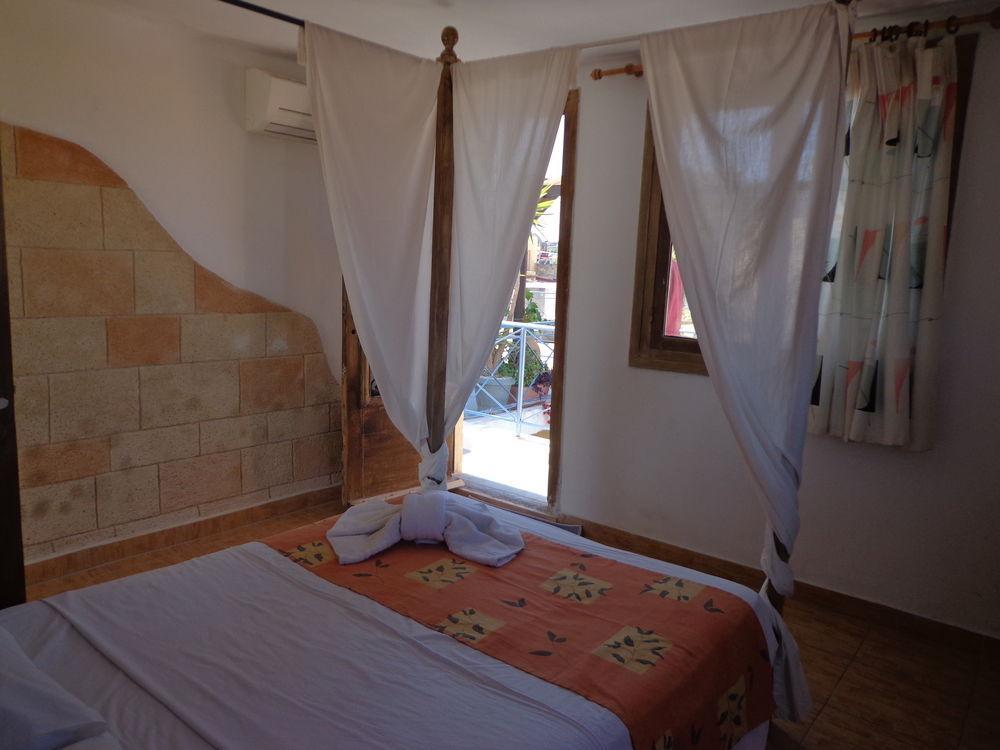 Hotel Via Via *