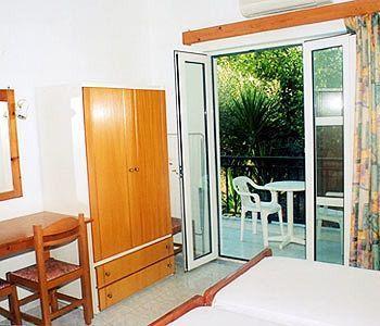 Aparthotel Niriis Kato Daratso
