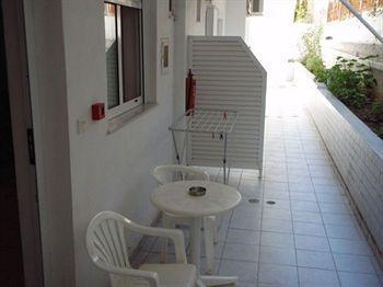 Aparthotel Niriis *