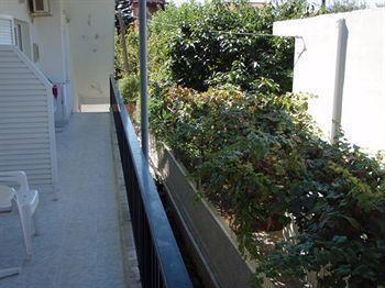 Aparthotel Niriis