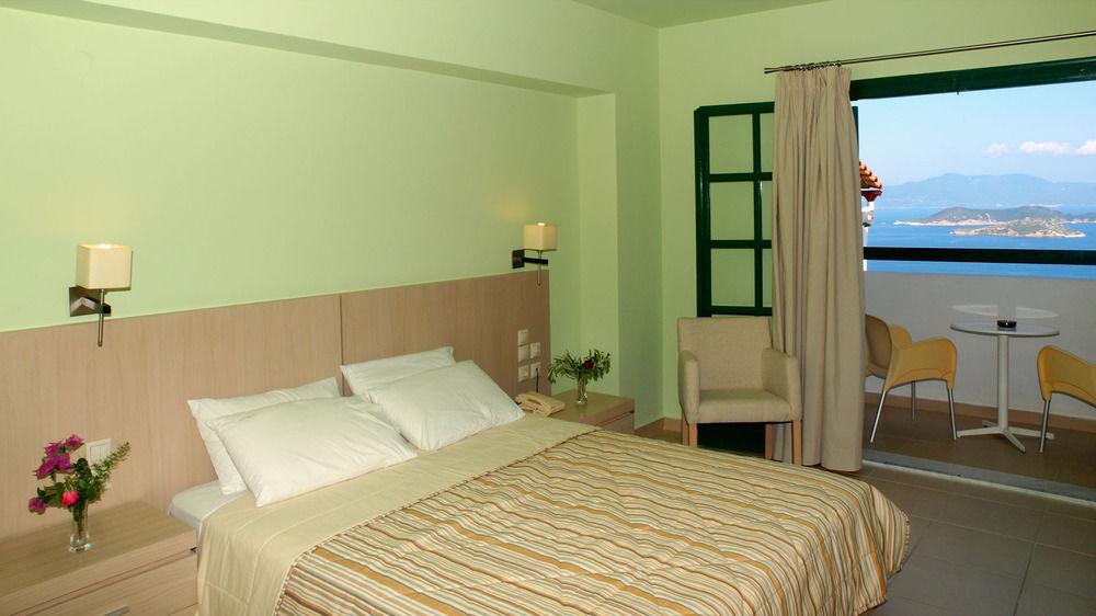 Hotel Skiathos Club &
