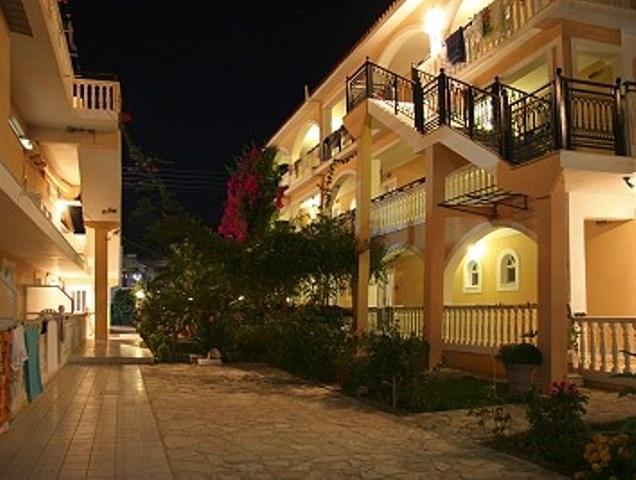 Aparthotel Athina